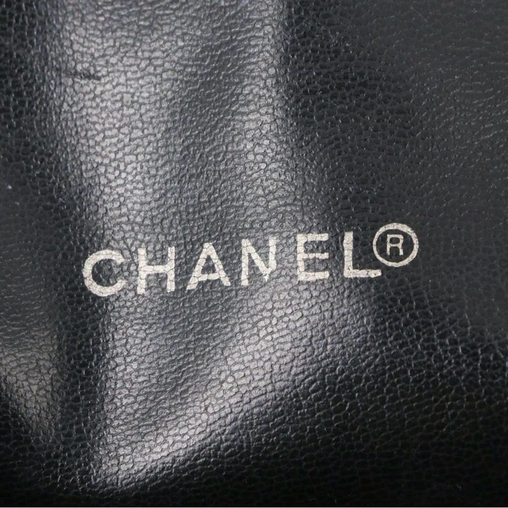 CHANEL Shoulder Black in Quilted Lambskin with Interwoven Chain Strap - Picture 9 of 14